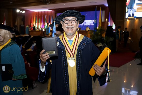 LIPUTAN WISUDA UNPAD GEL IV TA 2022 2023 SESI II (52)