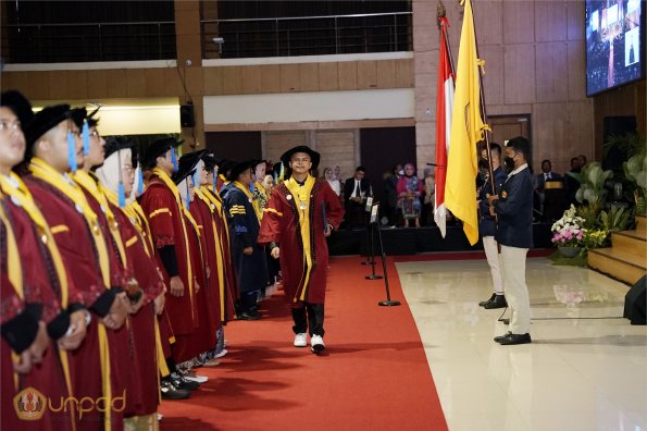 LIPUTAN WISUDA UNPAD GEL IV TA 2022 2023 SESI II (54)