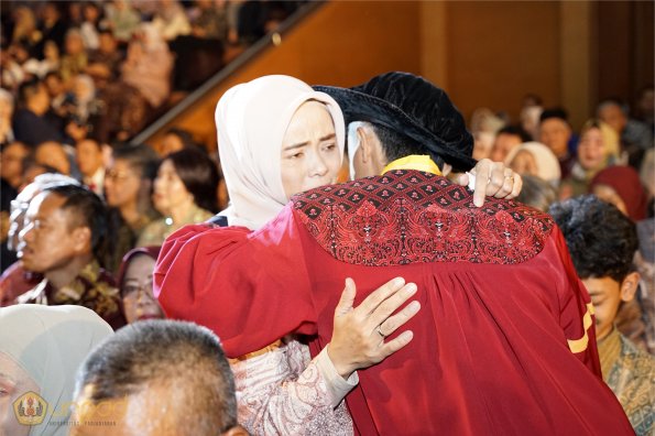 LIPUTAN WISUDA UNPAD GEL IV TA 2022 2023 SESI II (60)