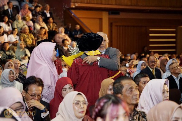 LIPUTAN WISUDA UNPAD GEL IV TA 2022 2023 SESI II (61)