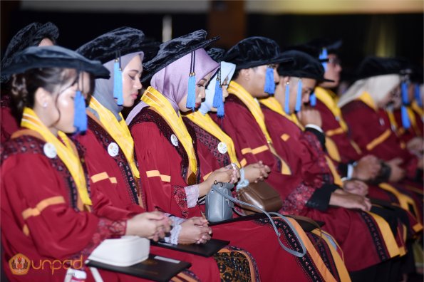 LIPUTAN WISUDA UNPAD GEL IV TA 2022 2023 SESI II (84)