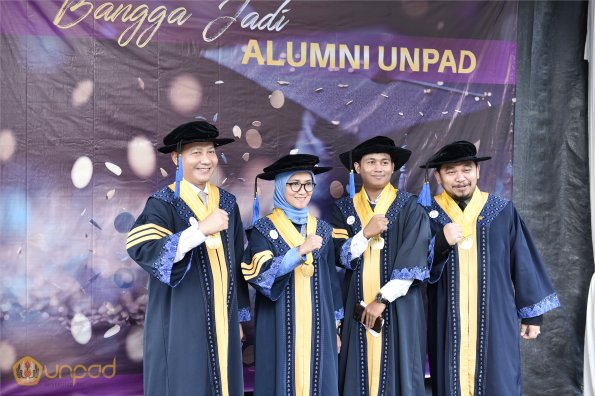 LIPUTAN WISUDA UNPAD GEL IV TA 2022 2023 SESI II (87)