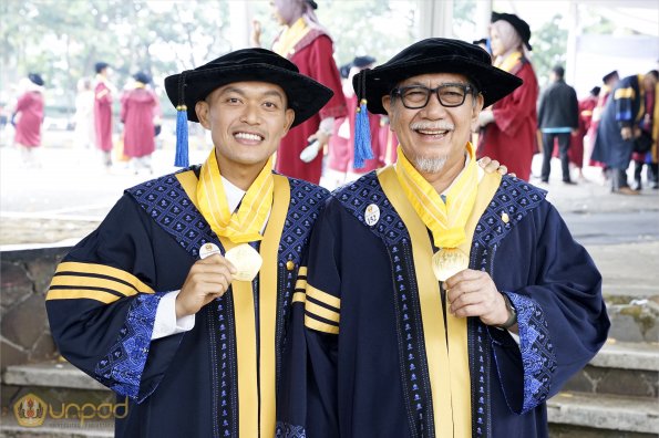 LIPUTAN WISUDA UNPAD GEL IV TA 2022 2023 SESI II (9)