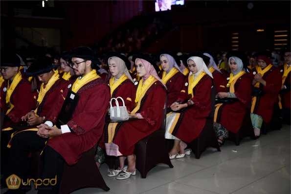 LIPUTAN WISUDA UNPAD GEL IV TA 2022 2023 SESI II (95)