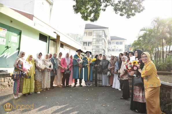 LIPUTAN WISUDA UNPAD GEL IV TA 2022 2023 SESI II (97)