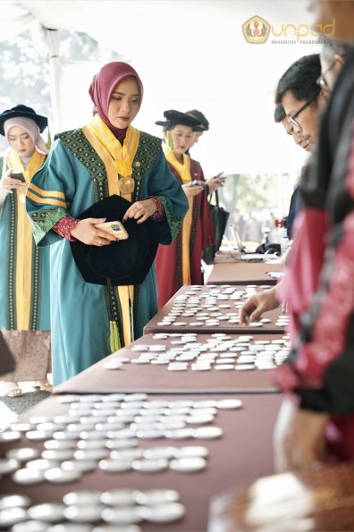 WISUDA UNPAD GEL IV TA 2023-2024 (14)