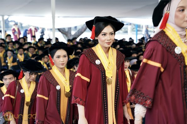 WISUDA UNPAD GEL IV TA 2023-2024 (31)