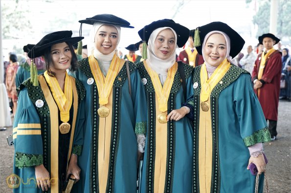 WISUDA UNPAD GEL IV TA 2023-2024 (6)