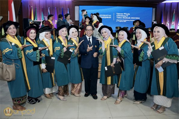 WISUDA UNPAD GEL IV TA 2023-2024 (89)