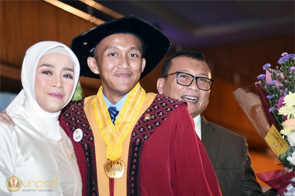 WISUDA UNPAD GEL IV TA 2023-2024 (93)