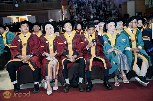 WISUDA UNPAD GEL IV TA 2023-2024 (17)