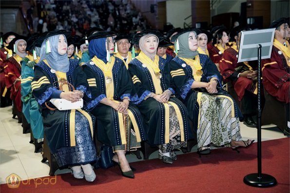 WISUDA UNPAD GEL IV TA 2023-2024 (19)