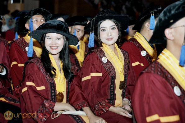 WISUDA UNPAD GEL IV TA 2023-2024 (32)