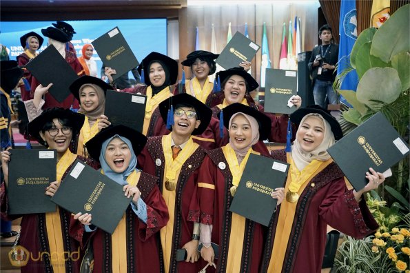 WISUDA UNPAD GEL IV TA 2023-2024 (56)