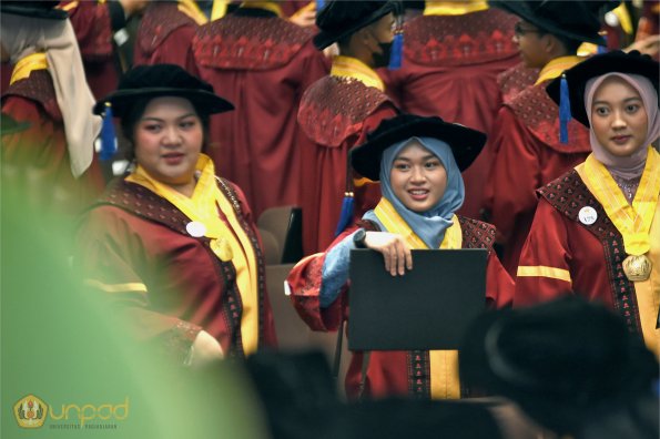 WISUDA UNPAD GEL IV TA 2023-2024 (78)