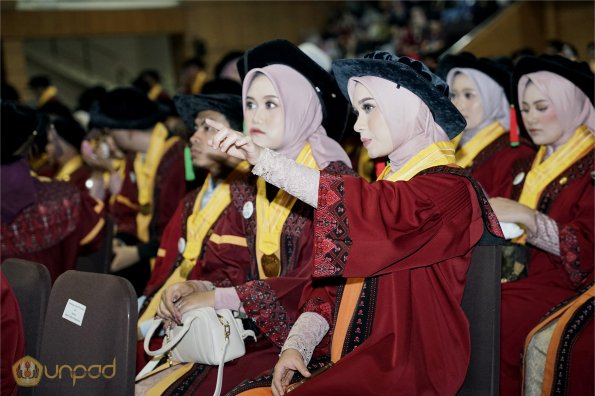 WISUDA UNPAD GEL IV TA 2023-2024 (9)