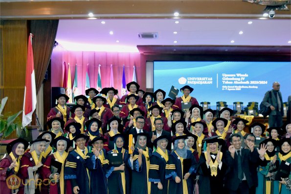 WISUDA UNPAD GEL IV TA 2023-2024 (94)