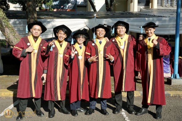 WISUDA UNPAD GEL III TA 2023-2024 (1)