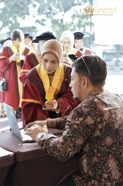 WISUDA UNPAD GEL III TA 2023-2024 (10)