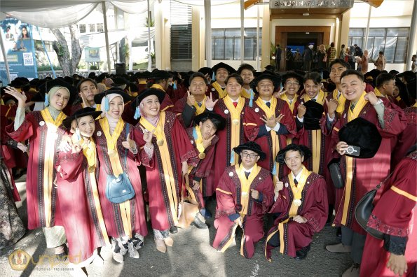 WISUDA UNPAD GEL III TA 2023-2024 (11)