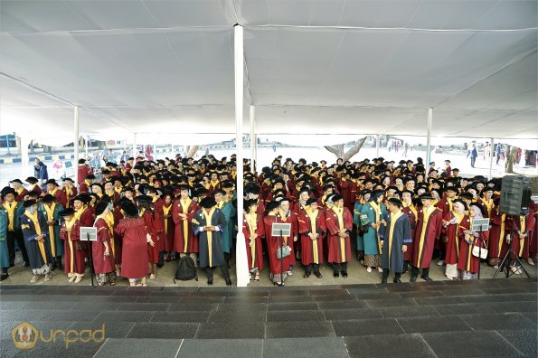 WISUDA UNPAD GEL III TA 2023-2024 (23)