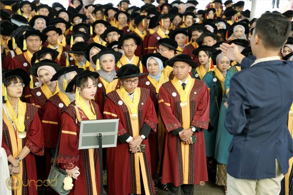 WISUDA UNPAD GEL III TA 2023-2024 (25)