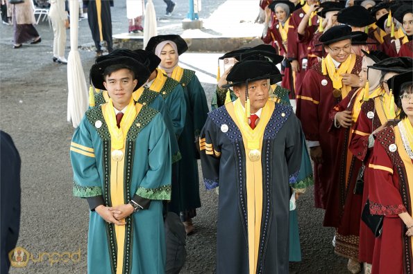 WISUDA UNPAD GEL III TA 2023-2024 (30)