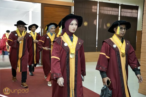 WISUDA UNPAD GEL III TA 2023-2024 (35)