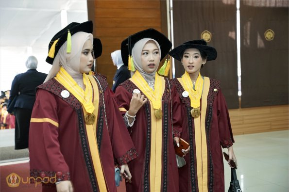 WISUDA UNPAD GEL III TA 2023-2024 (40)