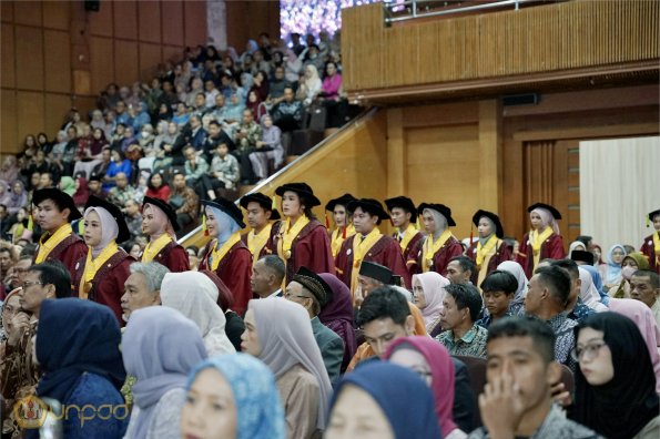 WISUDA UNPAD GEL III TA 2023-2024 (41)