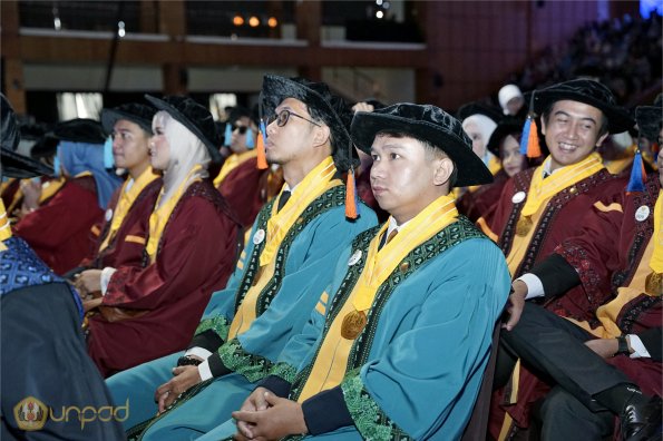 WISUDA UNPAD GEL III TA 2023-2024 (47)