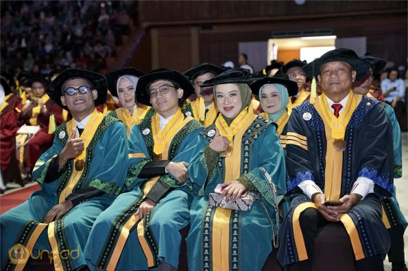 WISUDA UNPAD GEL III TA 2023-2024 (53)