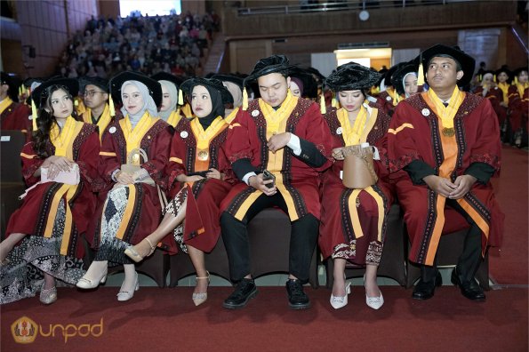 WISUDA UNPAD GEL III TA 2023-2024 (54)