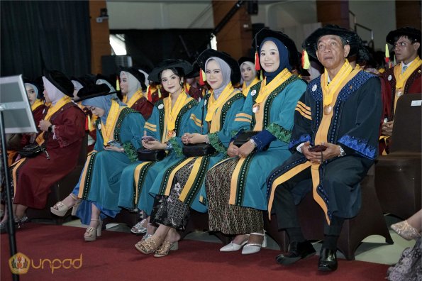 WISUDA UNPAD GEL III TA 2023-2024 (55)