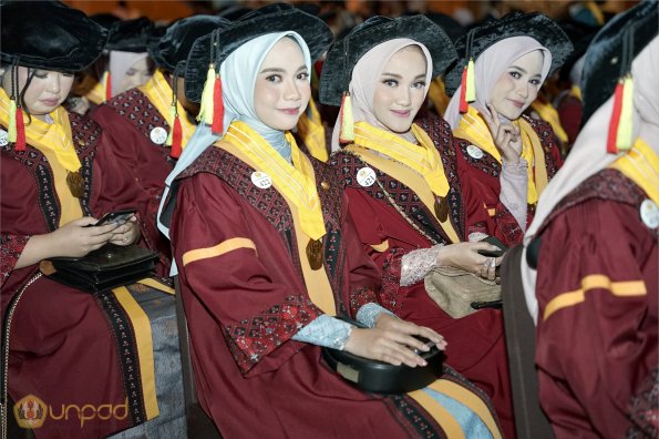 WISUDA UNPAD GEL III TA 2023-2024 (60)