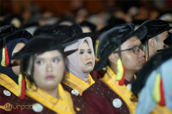 WISUDA UNPAD GEL III TA 2023-2024 (68)