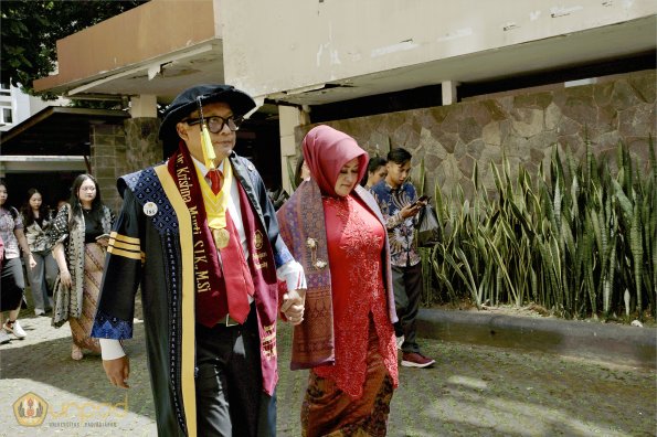 WISUDA UNPAD GEL III TA 2023-2024 (88)