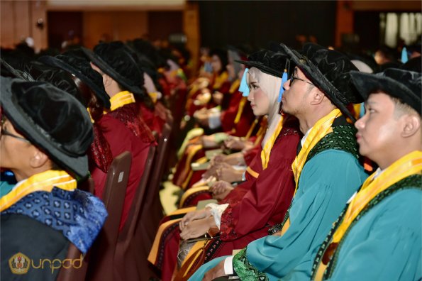 WISUDA UNPAD GEL III TA 2023-2024 (99)