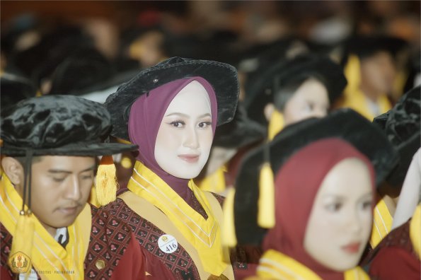 WISUDA UNPAD GEL III TA 2023-2024 (28)