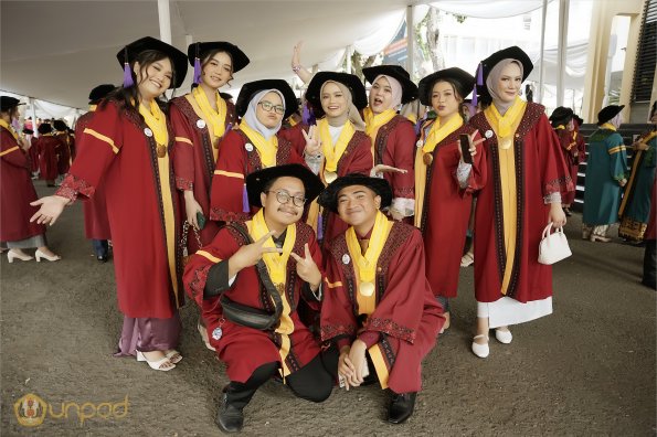 WISUDA UNPAD GEL III TA 2023-2024 (50)