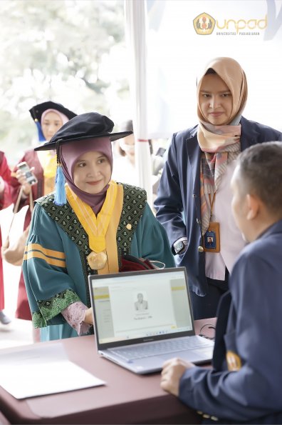 WISUDA UNPAD GEL III TA 2023-2024 (62)