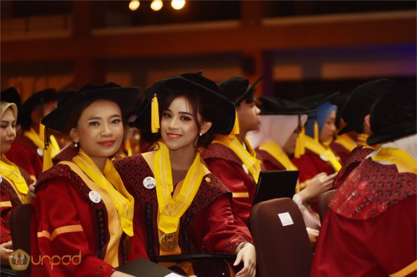 WISUDA UNPAD GEL III TA 2023-2024 (90)