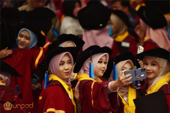 WISUDA UNPAD GEL III TA 2023-2024 (95)