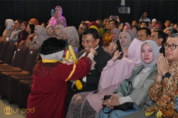 WISUDA UNPAD GEL IV TA 2024-2025 (106)