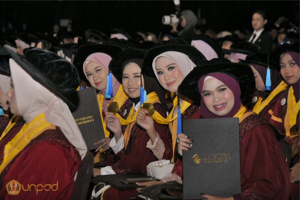 WISUDA UNPAD GEL IV TA 2024-2025 (109)