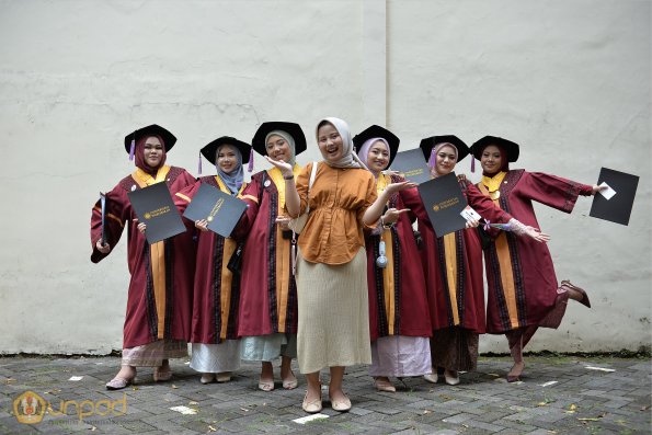 WISUDA UNPAD GEL IV TA 2024-2025 (12)