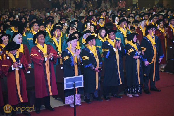 WISUDA UNPAD GEL IV TA 2024-2025 (16)