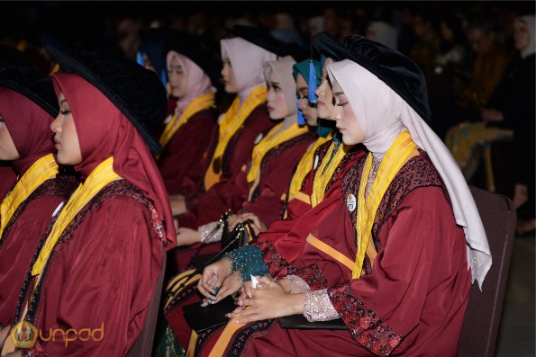 WISUDA UNPAD GEL IV TA 2024-2025 (2)