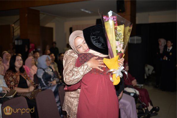 WISUDA UNPAD GEL IV TA 2024-2025 (4)