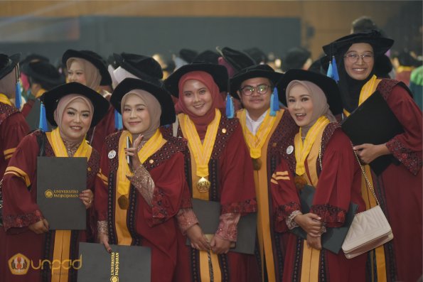 WISUDA UNPAD GEL IV TA 2024-2025 (59)